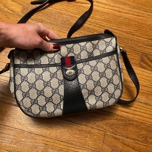 Authentic Vintage GUCCI CROSSBODY blue red